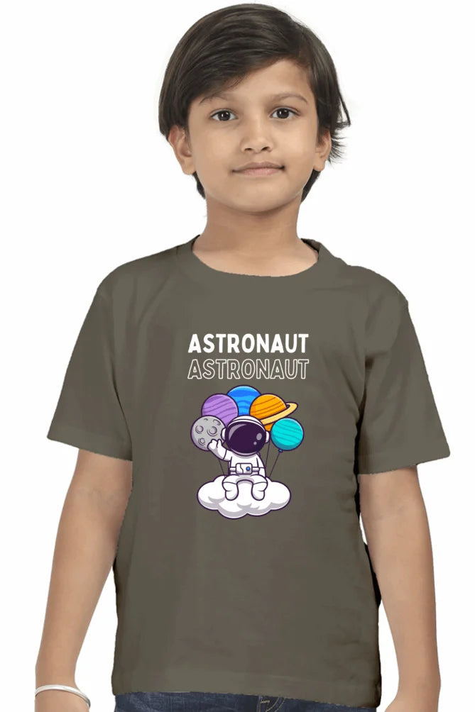 C-Labs Astronaut Boy Classic Crew T-Shirt Olive Green 41-Front-ef790aec-01bb-4ef7-a8a7-8d20db48fdb1-_3