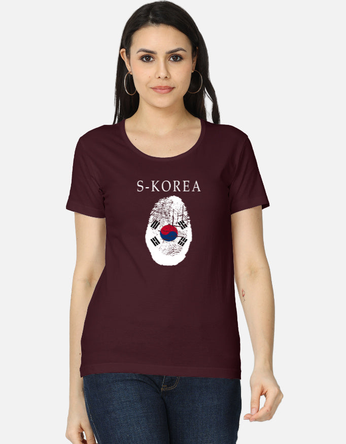 C-Labs SouthKorea Women's Classic T-Shirt Maroon Front_1_c_25_007b5146-61c1-49a4-adfe-4e204b48df0c