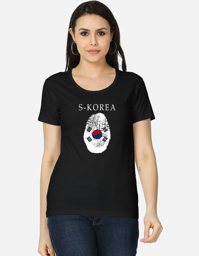 C-Labs SouthKorea Women's Classic T-Shirt Black Front_1_c_2_5cafd59a-742a-4302-869d-3aaec23c52ec